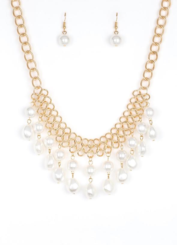 5th Avenue Fleek - Gold Necklace - Paparazzi Accessories - Alies Bling Bar