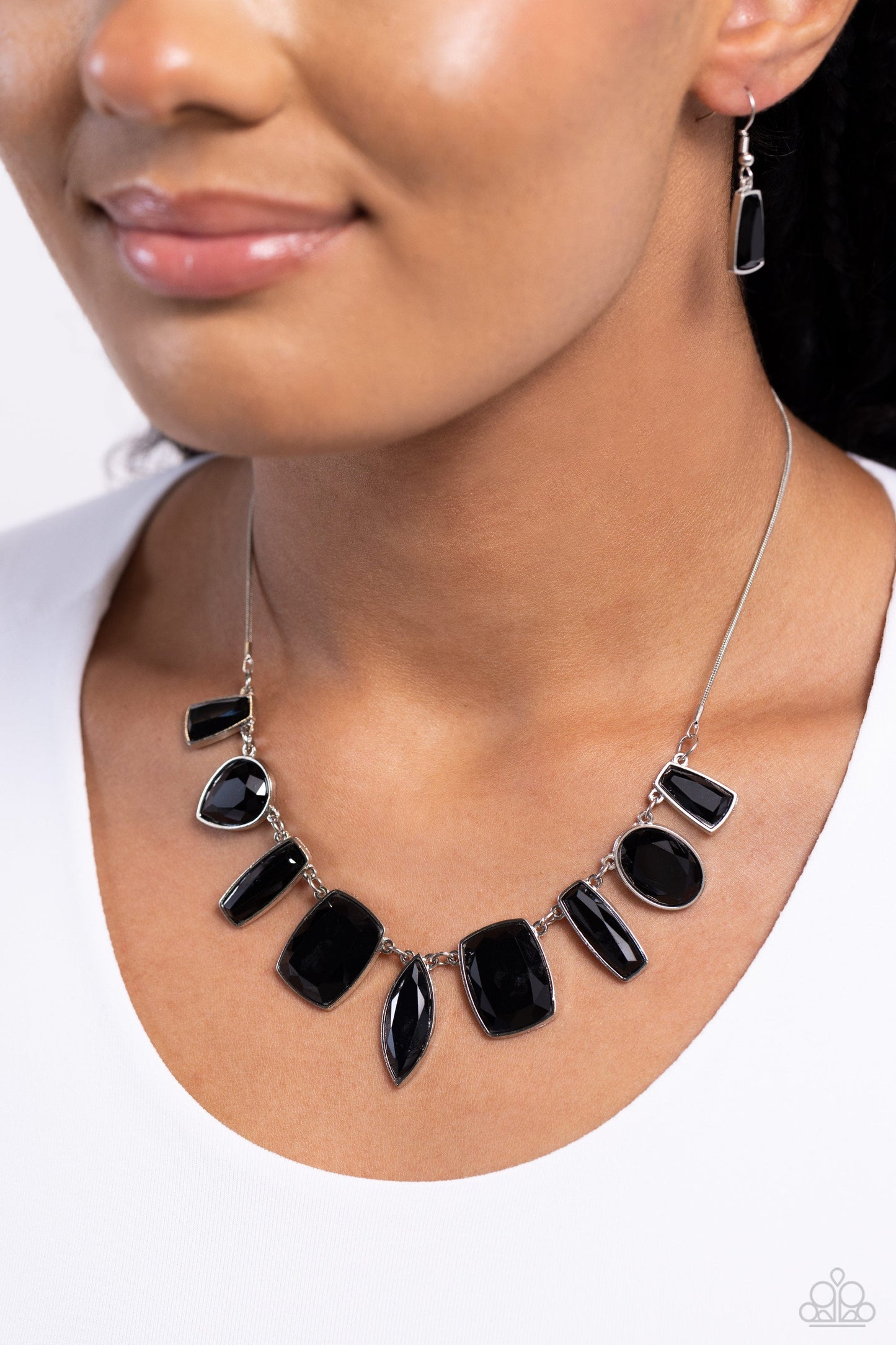 Luscious Luxe - Black Necklace - Paparazzi Accessories - Alies Bling Bar