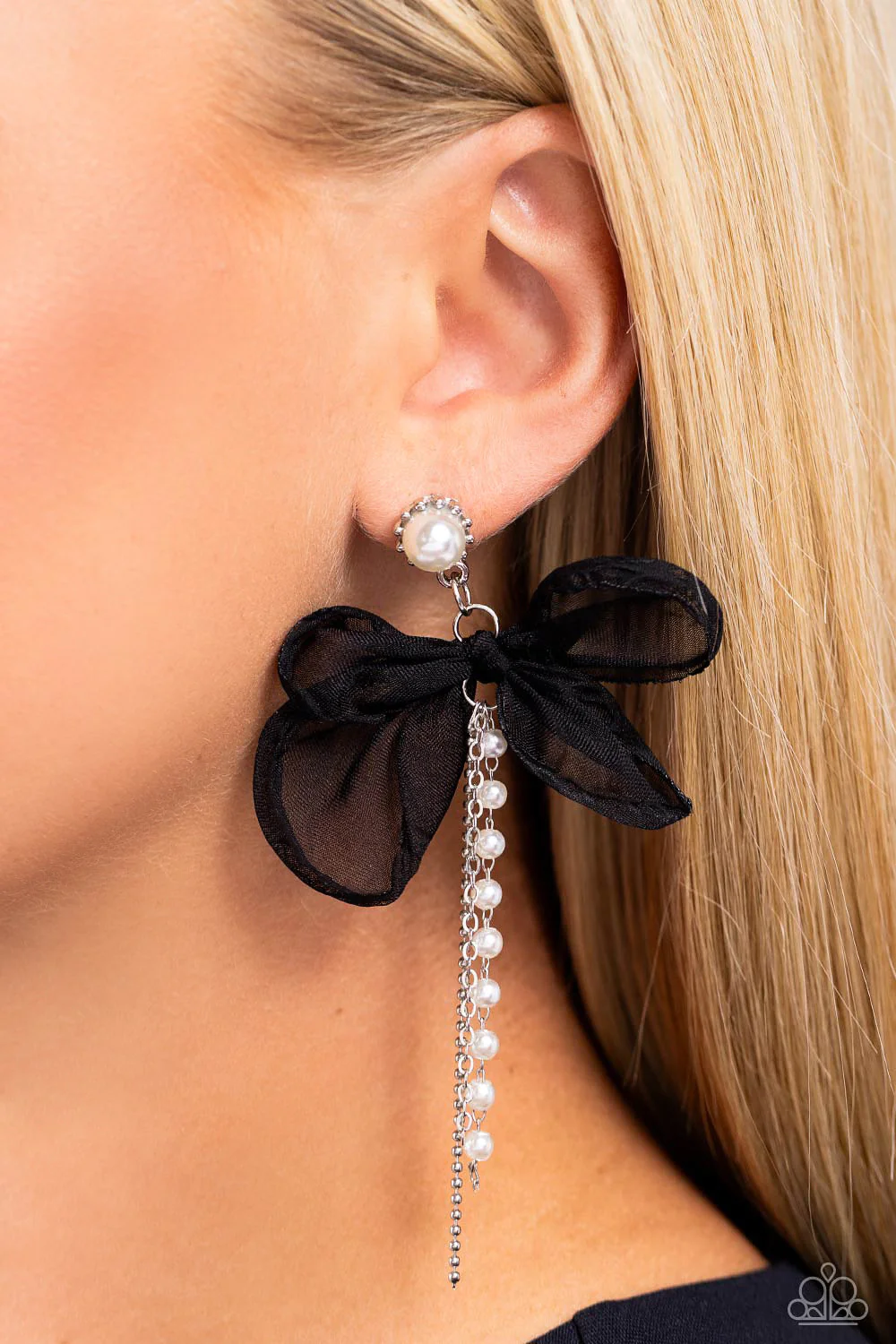 High-Class Heiress - Black Earrings - Paparazzi Accessories - Alies Bling Bar