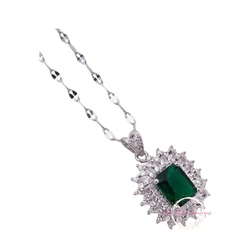 Watch Me Sparkle - Green Necklace - Alies Bling Bar