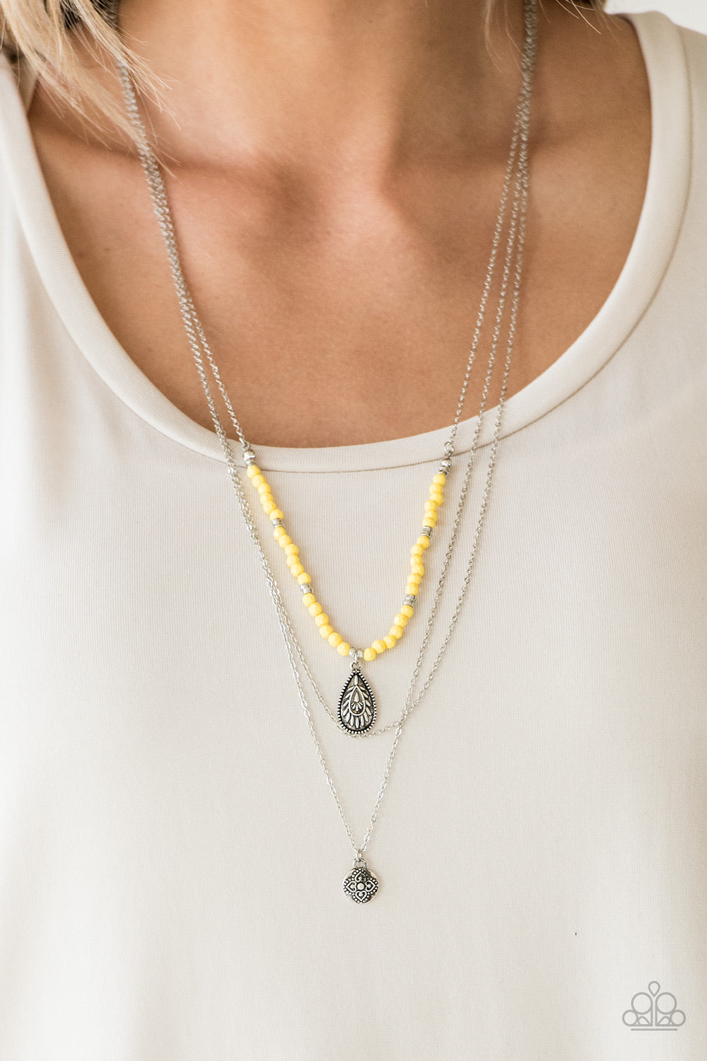 Long yellow clearance necklace paparazzi