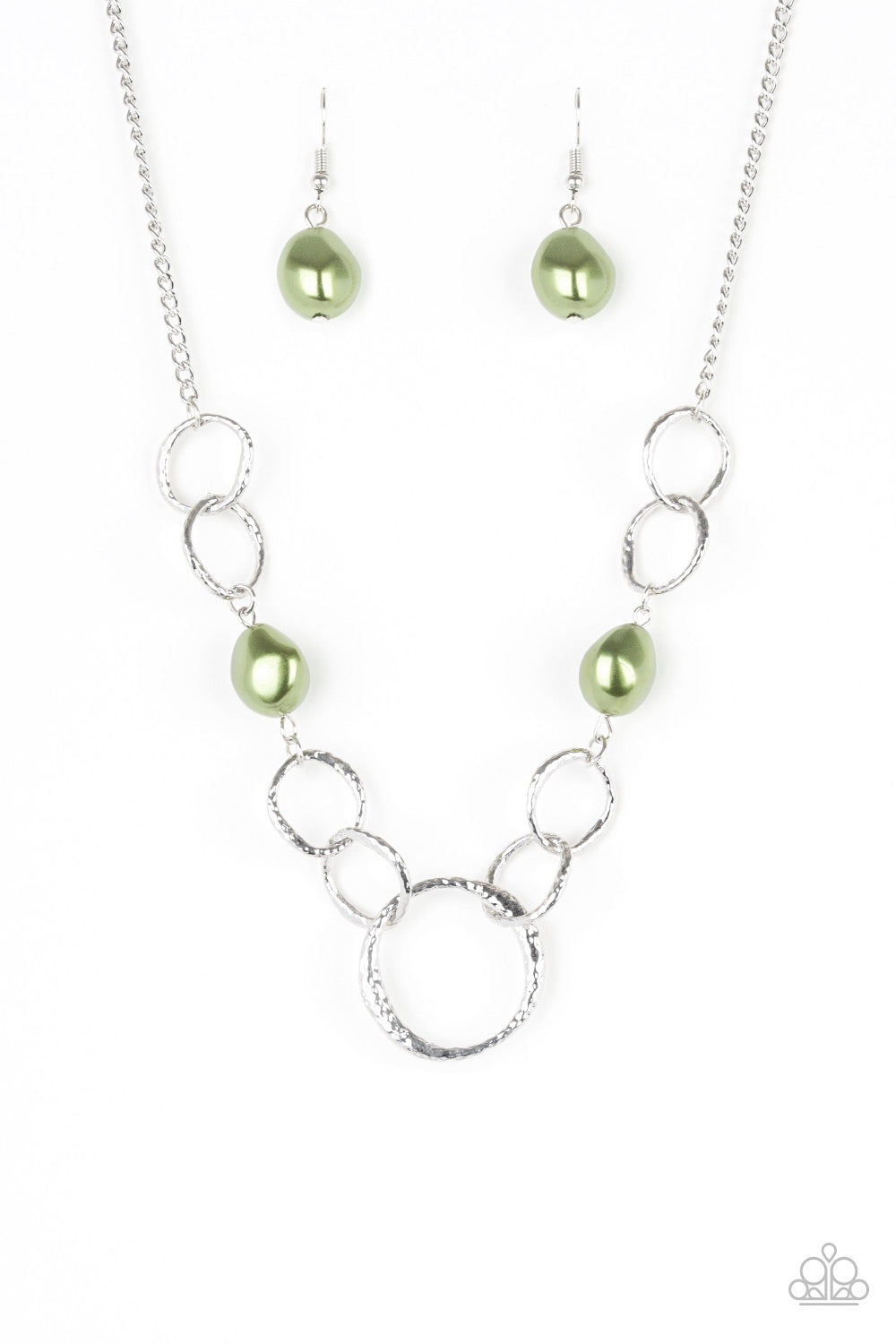 Paparazzi Lead Role - Green Pearl Short Necklace - Aliesblingbar