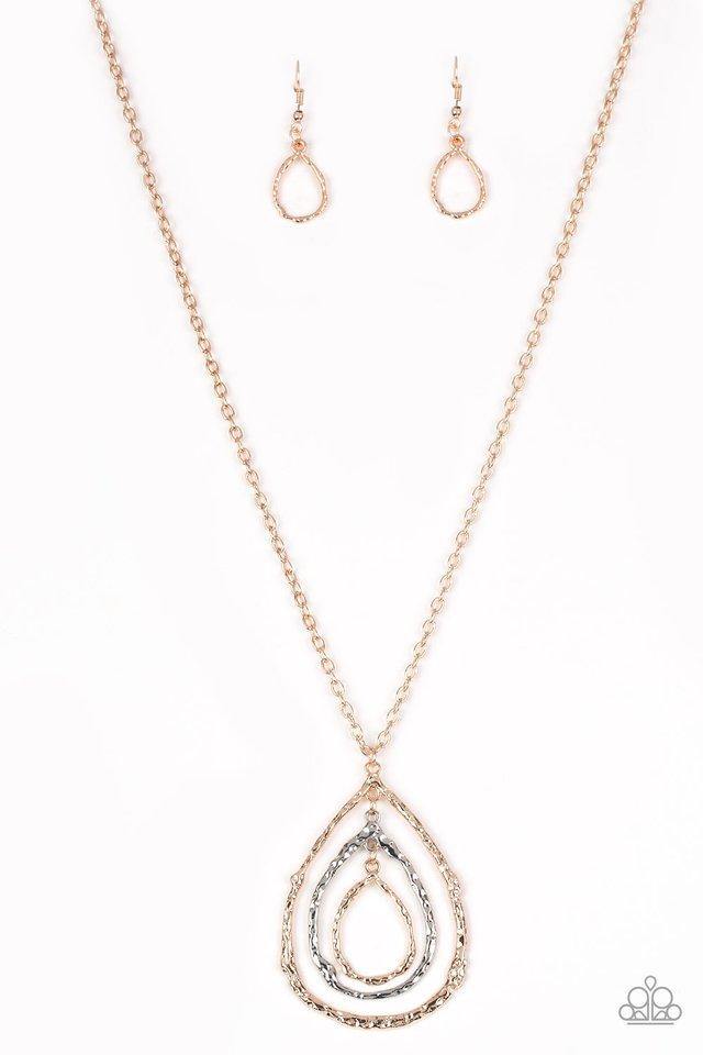 Paparazzi Going For Grit - Rose Gold Necklace - Alies Bling Bar