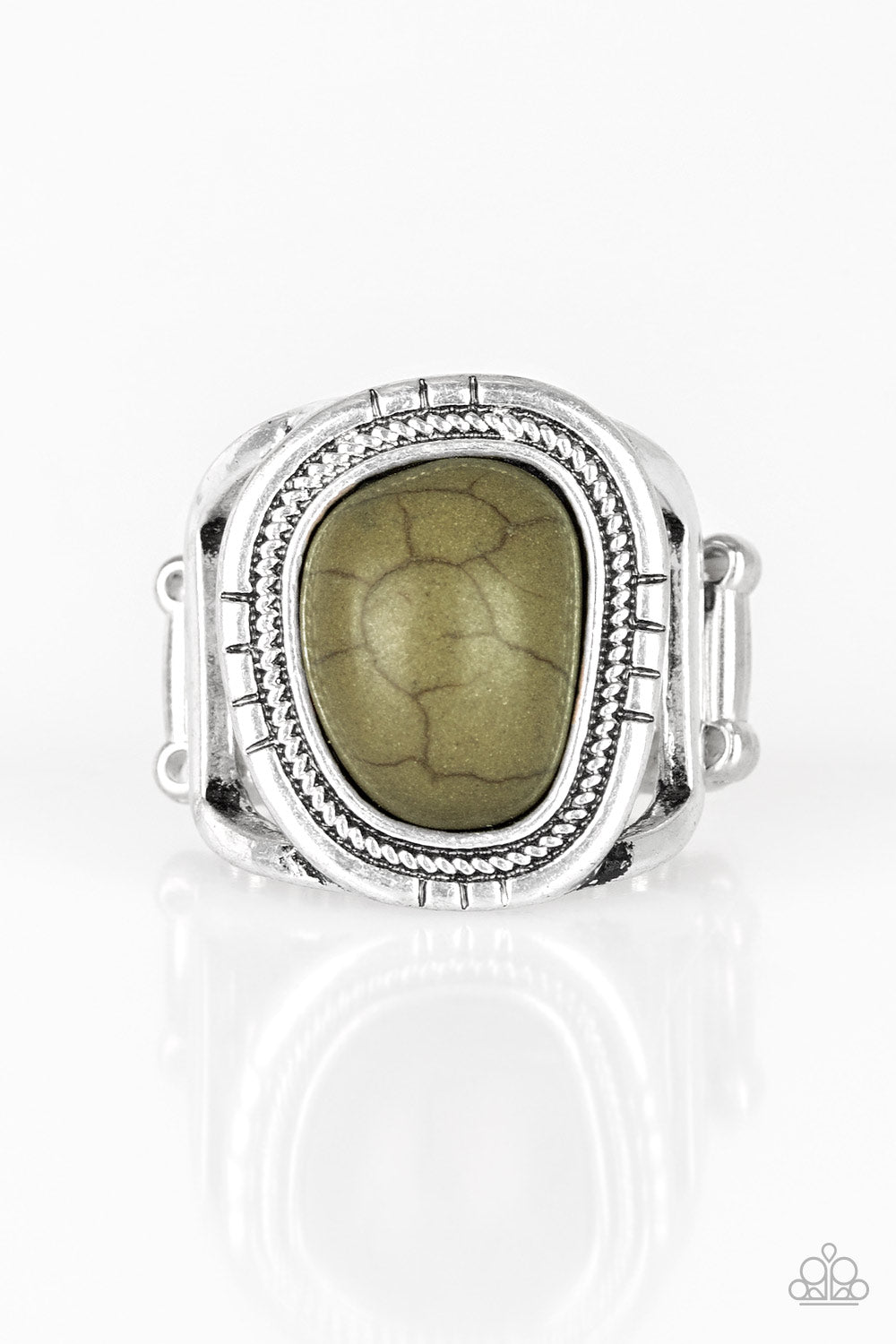 Paparazzi Out On The Range - Green Stone Ring - Alies Bling Bar