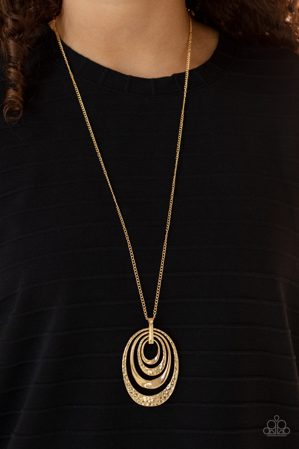 Paparazzi - Renegade Ripple - Gold Necklace