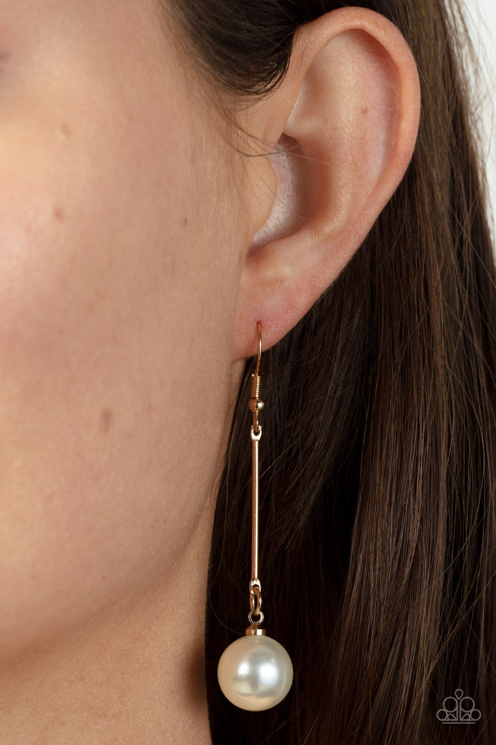 Pearl REDUX gold earring- Paparazzi Accessories - Alies Bling Bar