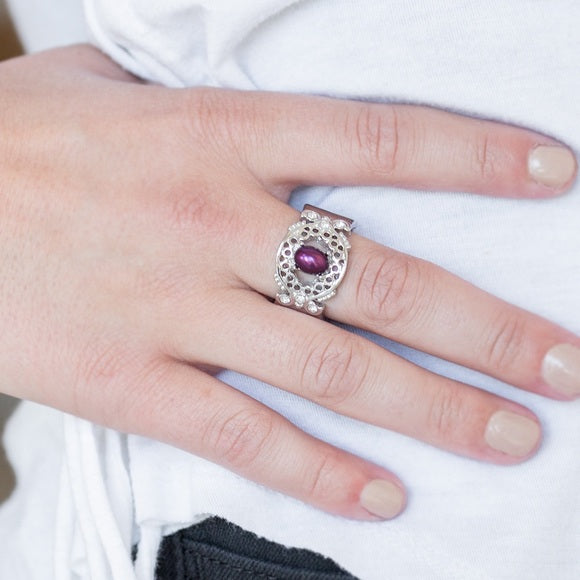 Paparazzi - Mod Modest - Purple Pearly Ring - Alies Bling Bar